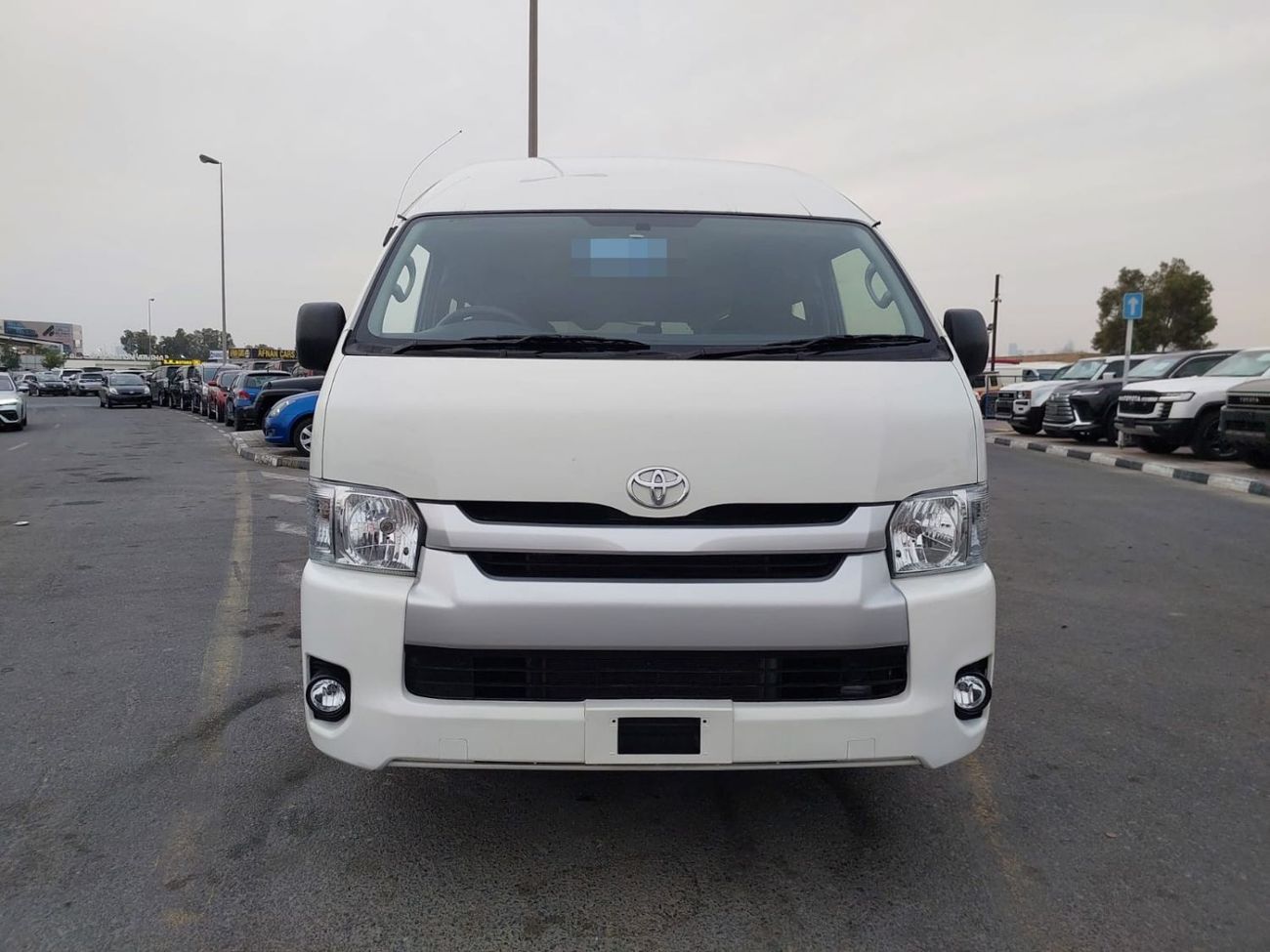 تويوتا هاياس (RAMADAN OFFER) TOYOTA HIACE COMMUTER VAN RHD 2016 MODEL 2.5 L DIESEL MANUAL(PM61244)