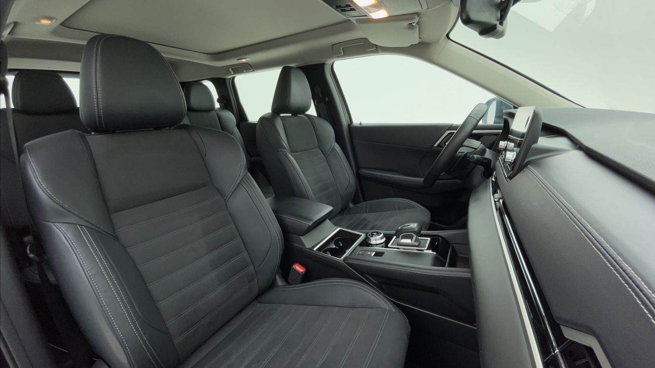 Mitsubishi Outlander HL SYNTHETIC LEATHER SEATS WITH SUNROOF 2.5 | Zero Down Payment | Free Home Test Drive