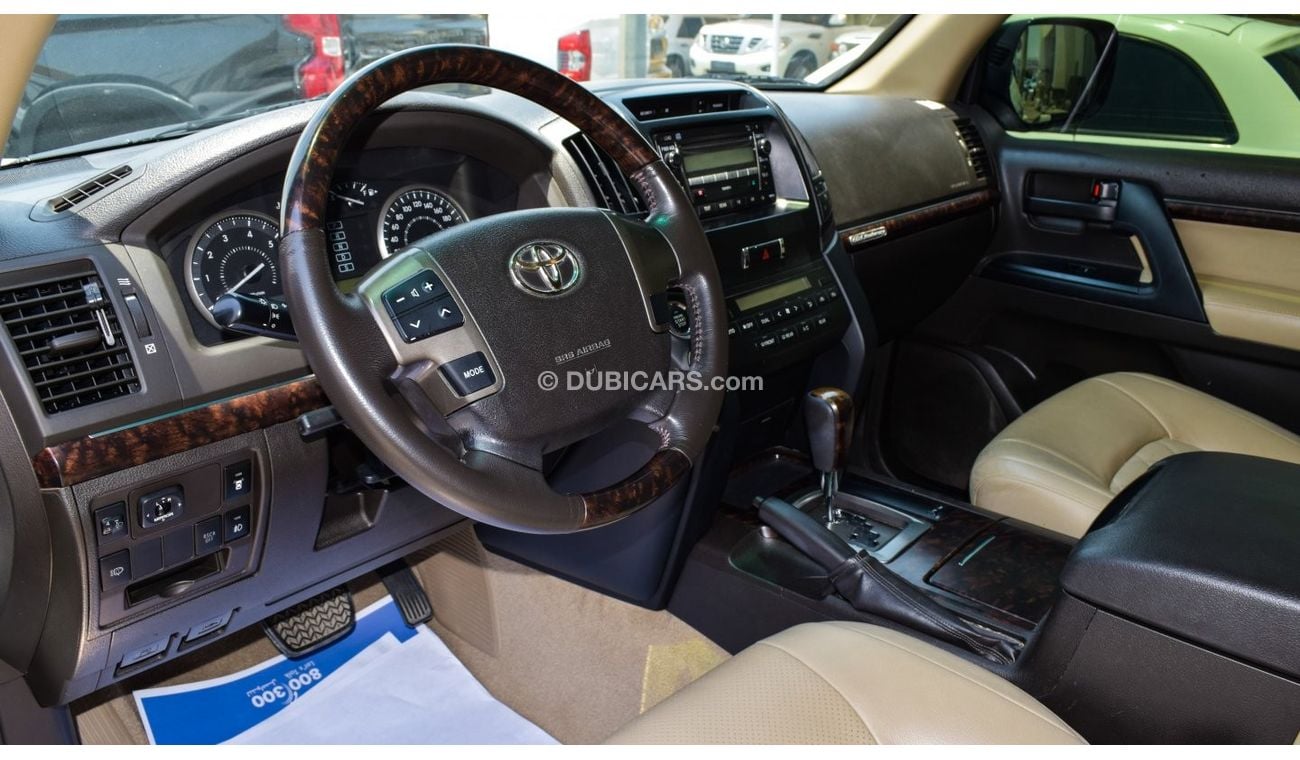 Toyota Land Cruiser GXR I V8