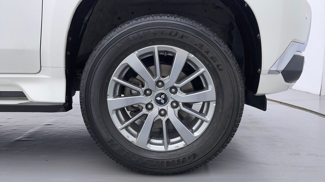 ميتسوبيشي مونتيرو GLX 3 | +مع الضمان | كمان تم فحص ١٥٠