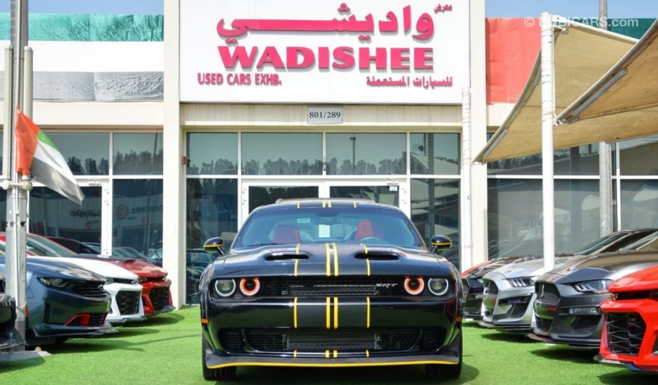 دودج تشالينجر SOLD!!!!Dodge Challenger R/T V8 Hemi 2017/Original Airbags/SunRoof/Leather Seats/Low Miles/Very Good