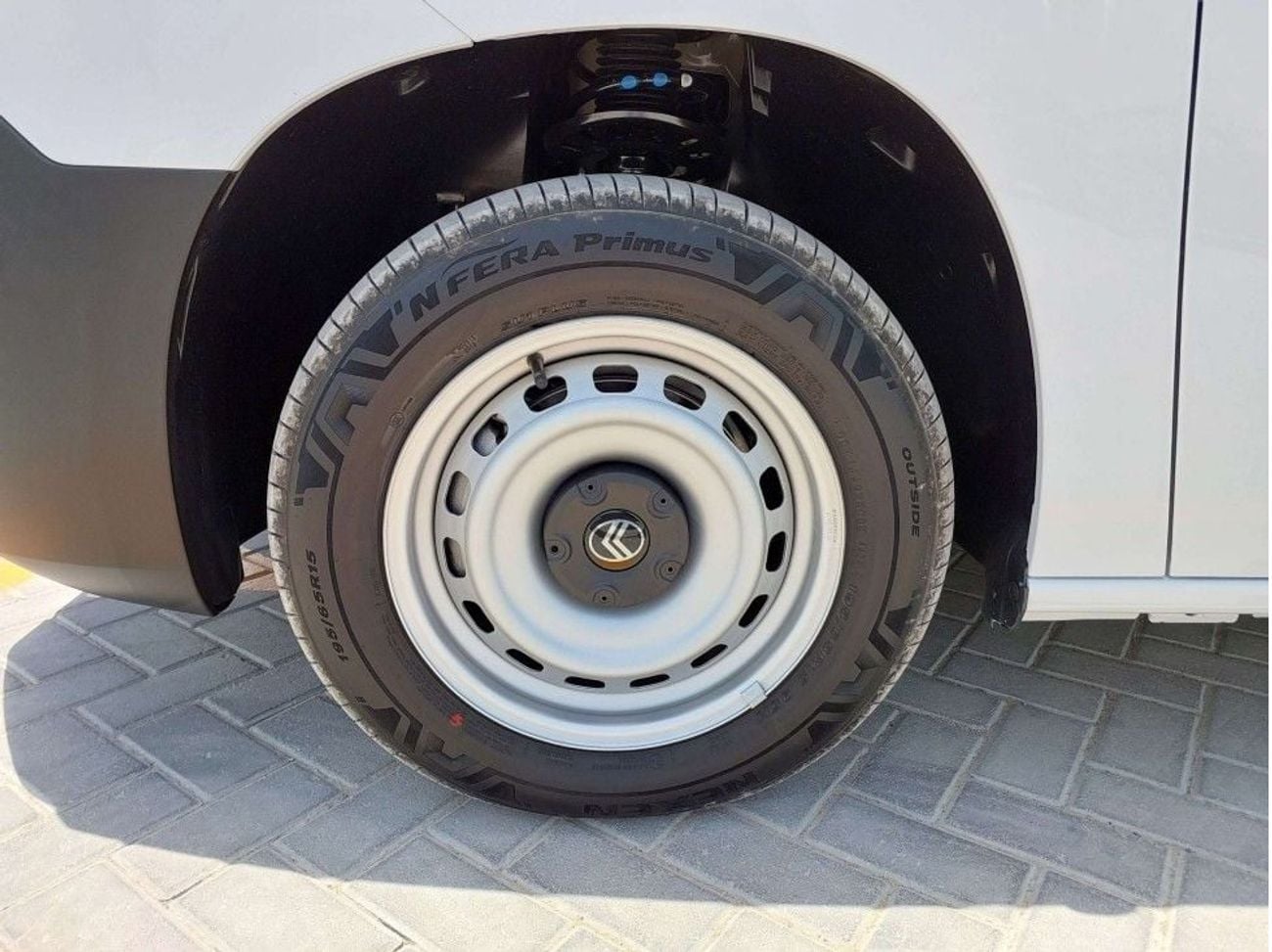 Citroen Berlingo Citroën Berlingo 650 kg 1.6L – 1.6L Minivan (FWD, 4 Doors)