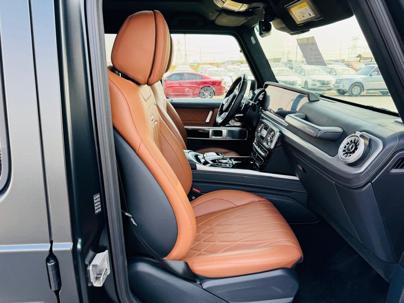 Mercedes-Benz G 63 AMG 4MATIC SUV RHD 4.0L Bi-Turbo V8 petrol engine Japanese Specs Automatic Gear AWD 5 Seats 5 Doors