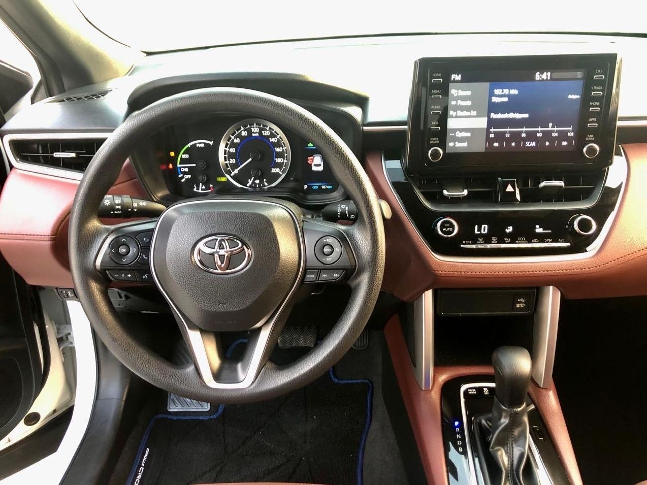 Toyota Corolla Cross Corolla Cross 1.8L 2022 GCC (Hybrid)