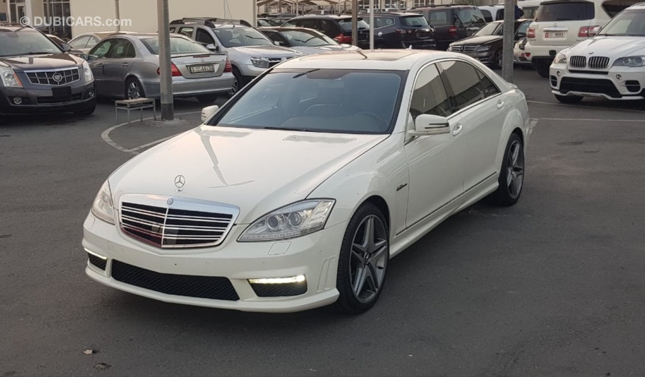 مرسيدس بنز S 500 موديل 2009 محول 2012 كت 63AMG فل مواصفات كراسي جلد ومثبت سرعه وتحكم كهربي كامل ونظام صوت ممتاز ونيت