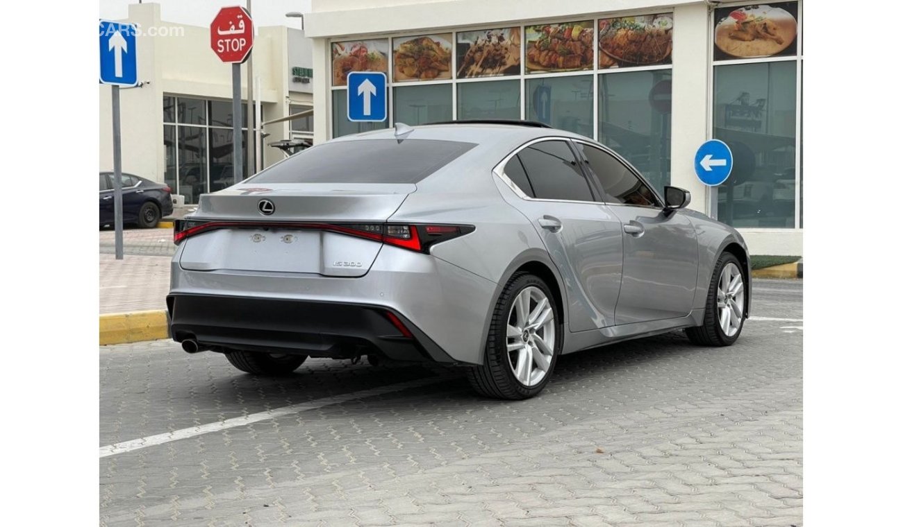 Lexus IS300 Premier 2021 American model, 4 cylinders, running 21000 km