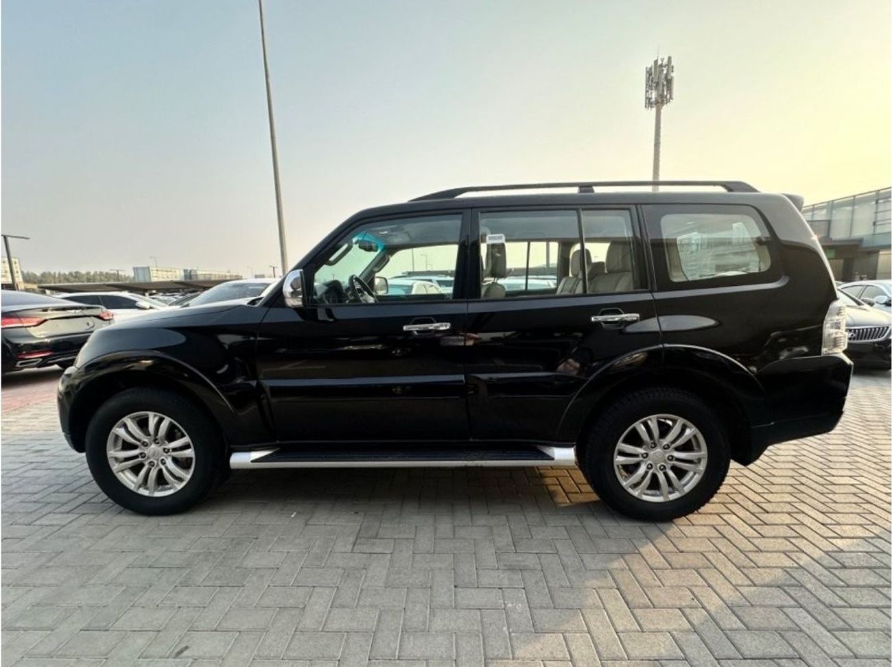 Mitsubishi Pajero GLS Highline Top باجيرو GCC2017