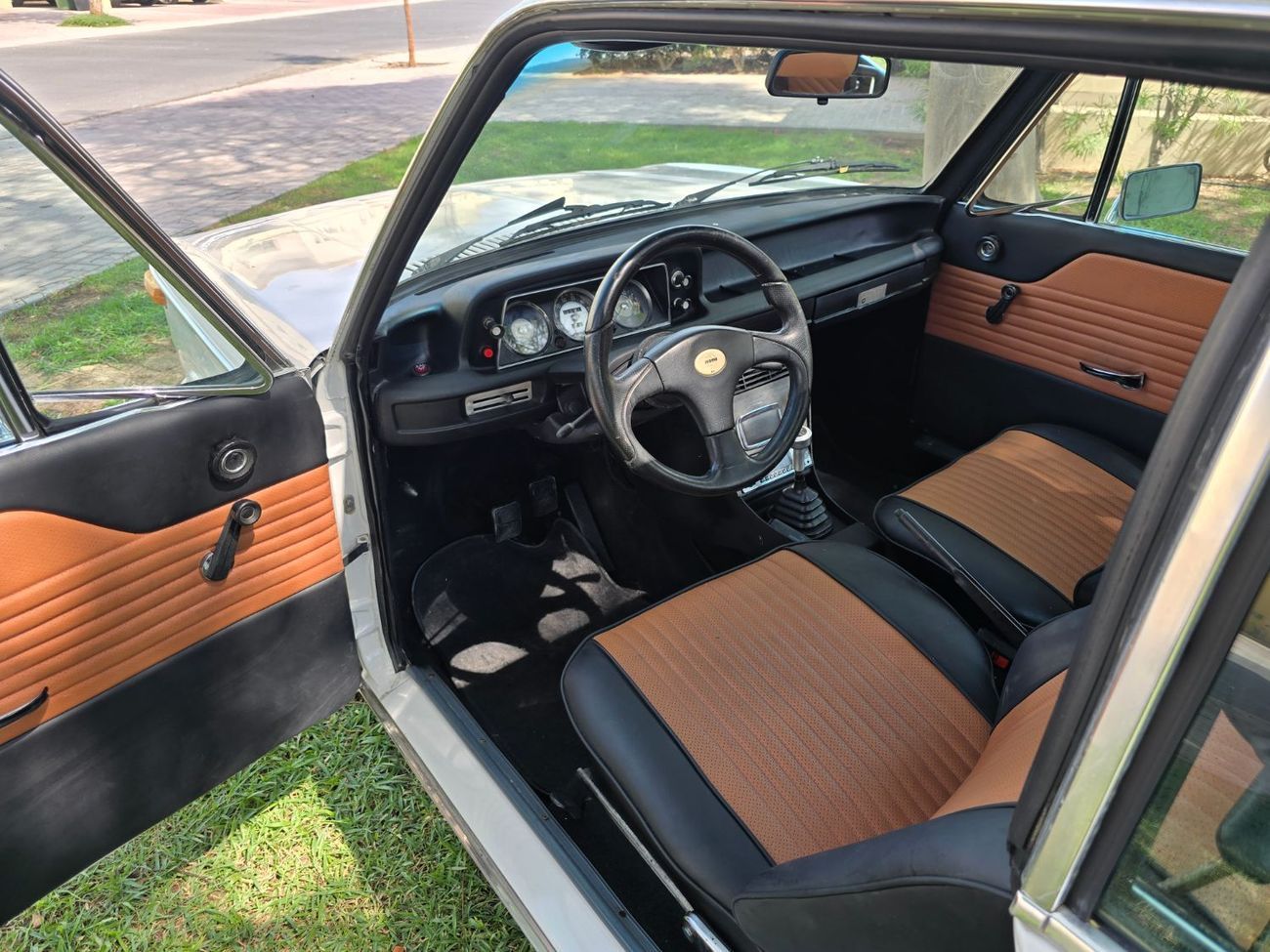 بي أم دبليو 2002 BMW 2002 2000 L