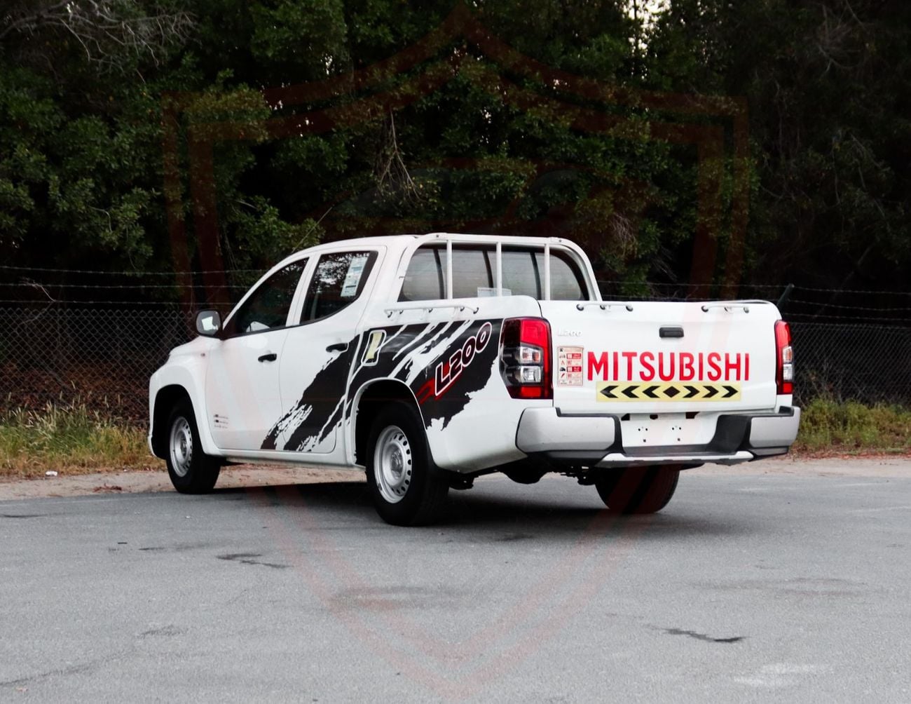 ميتسوبيشي L200 ميتسوبيشي L200 2.4 لتر 2023 دفع خلفي خليجي، بدون حوادث، بحالة ممتازة 790 شهرياً