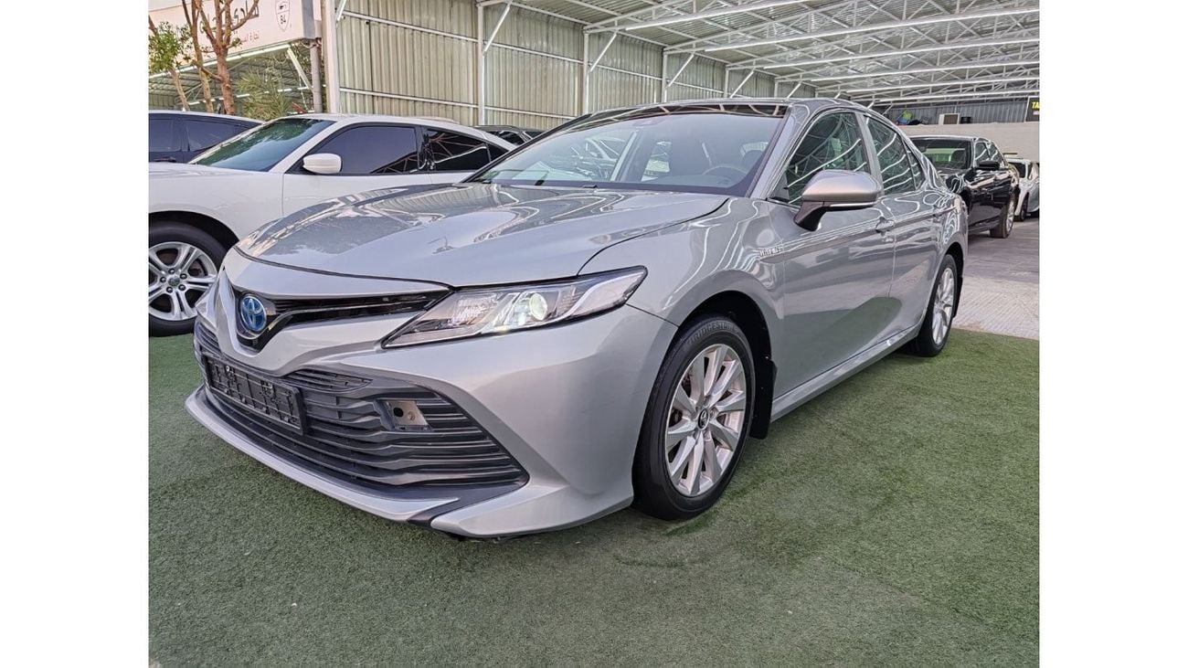 Toyota Camry LE HEV Warranty one year