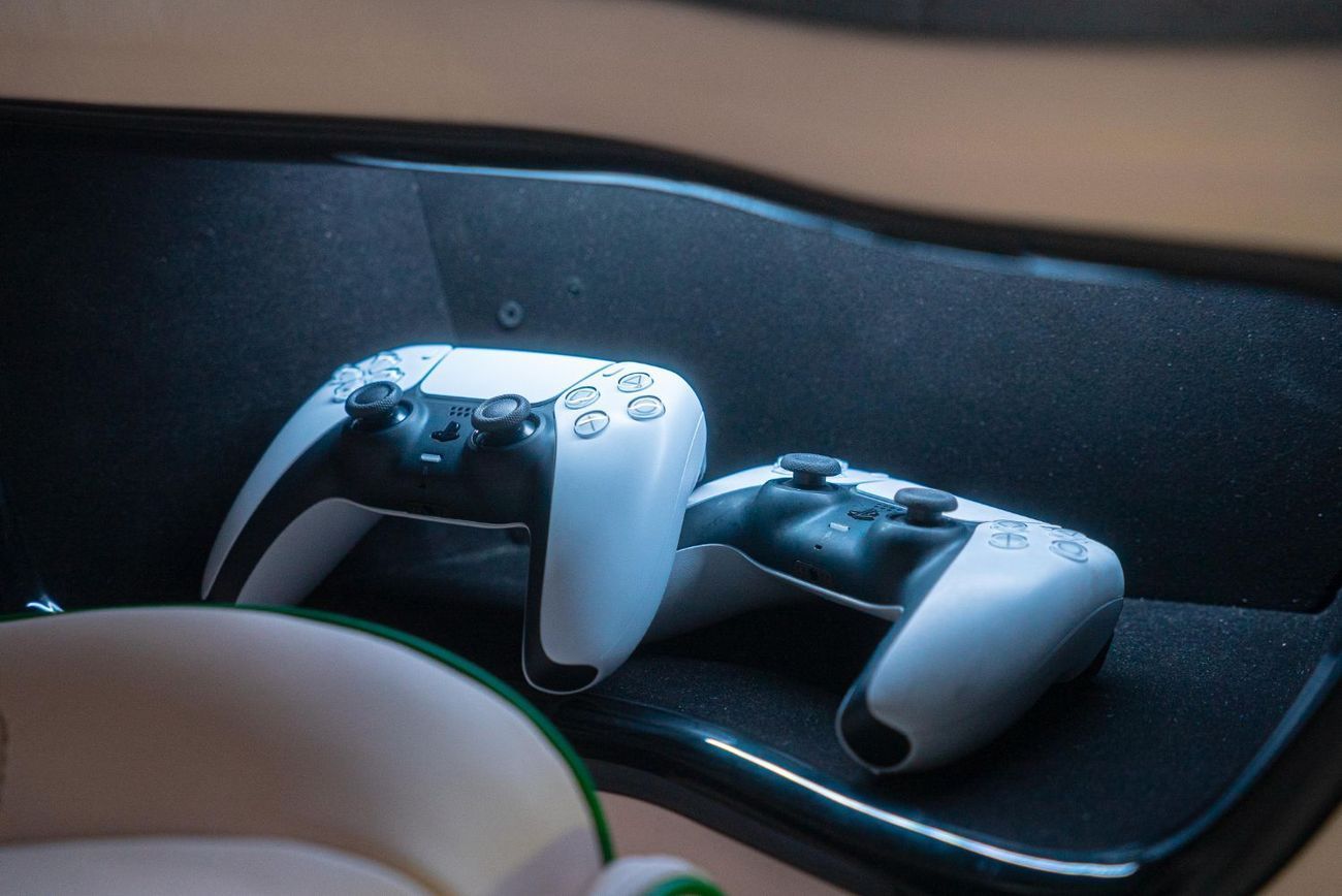 Mercedes-Benz V 300 “LA CRÈME DE LA CREME” – 1 Of 3 CONCEPT - Handcrafted by ROYAL CUSTOMS in Dubai (Since 2009)