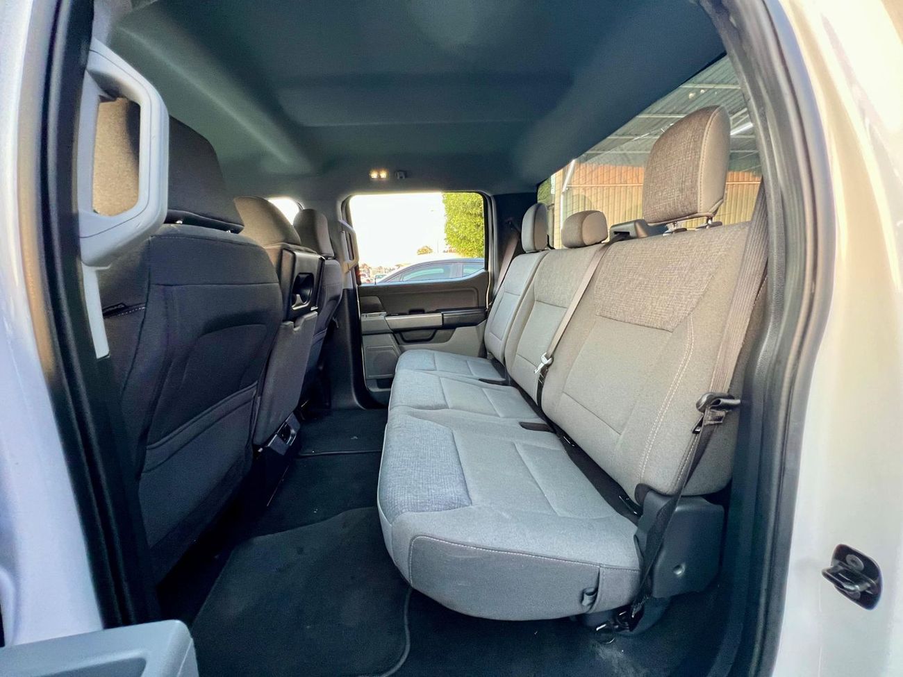 فورد F 150 XLT 5.0L Crew Cab Utility warranty one year bank financie available