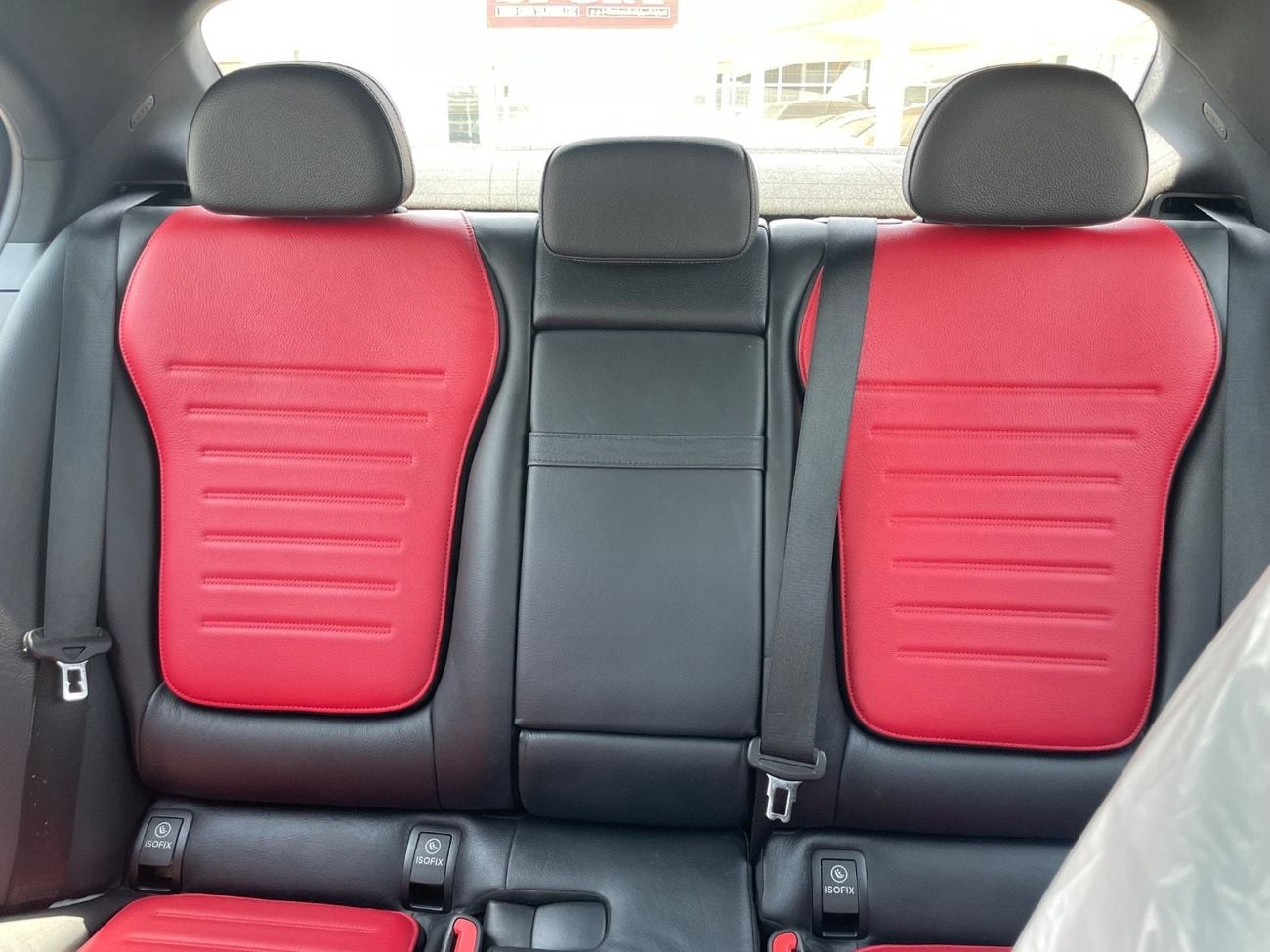 مرسيدس بنز C 200 PREMIUM