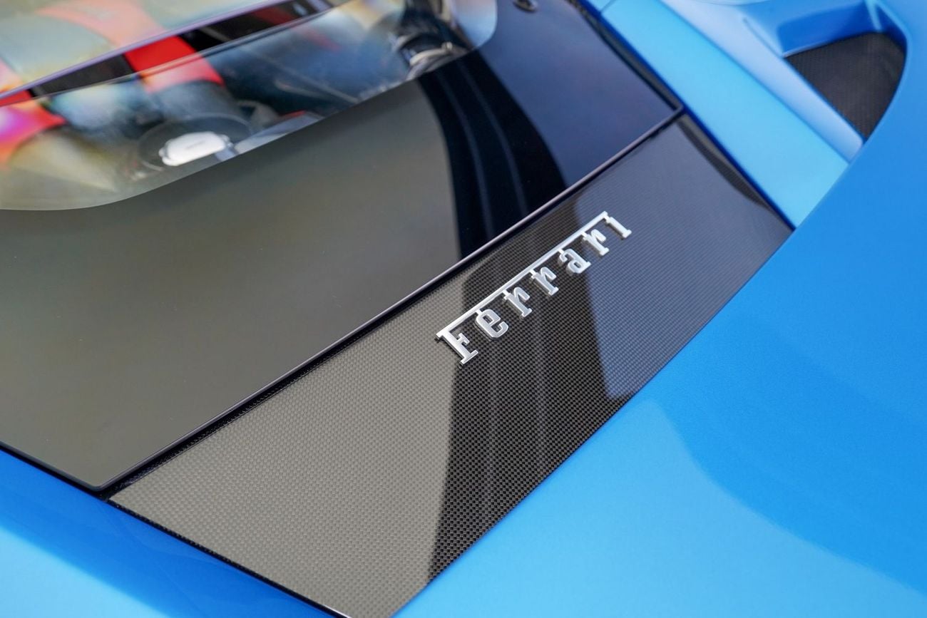 Ferrari F8 Tributo 3.9T V8