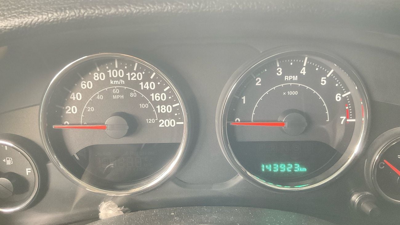 جيب رانجلر 3.6 V6 SPORT 4WD AUTO FALCON EDITION | شامل الضمان | 0 ﺪﻔﻋﺓ ﺃﻮﻟﻯ