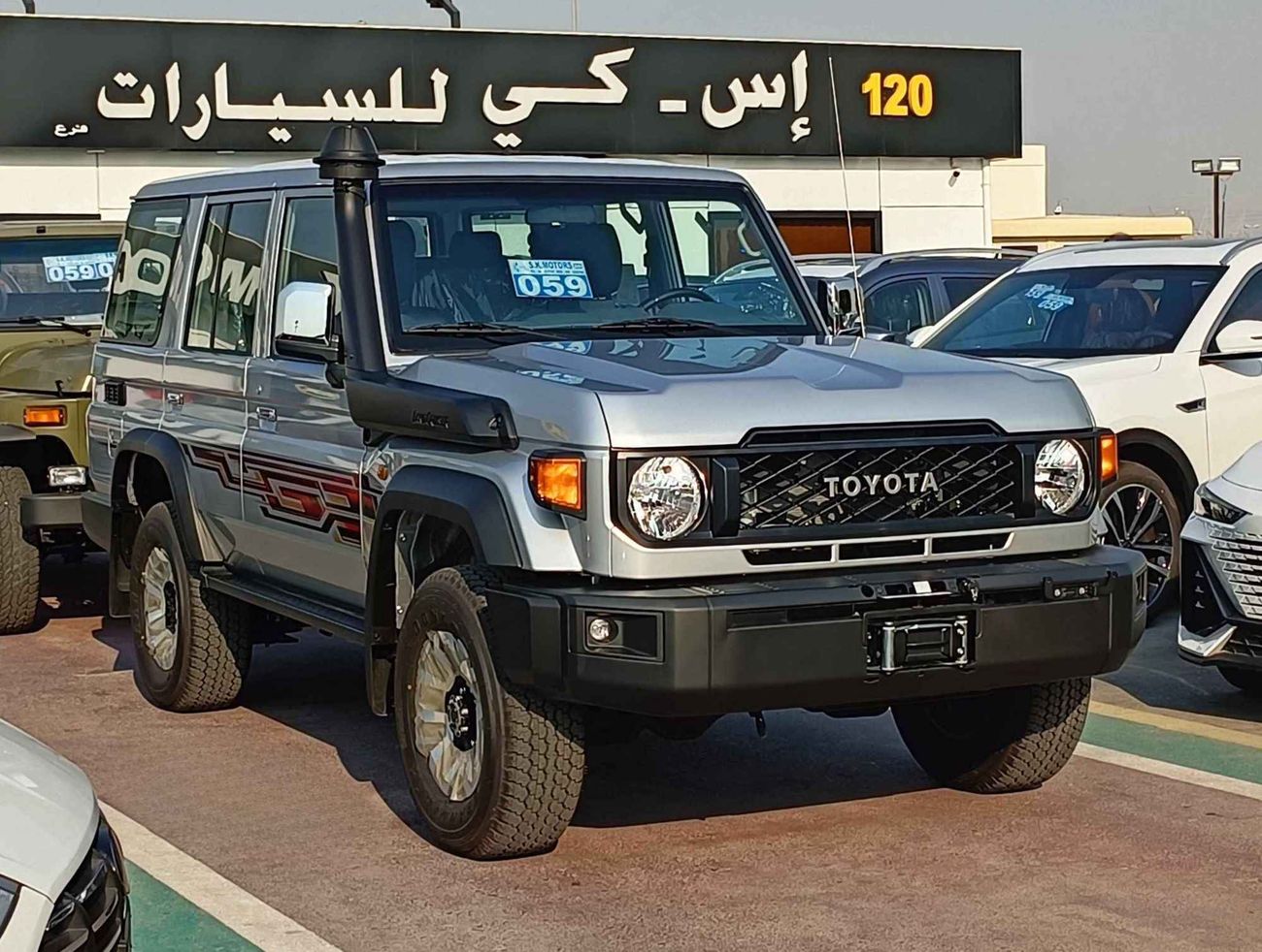تويوتا لاند كروزر 70 LC76 / M/T / 4.5L V8 DIESEL / FULL OPTION / 4X4 (CODE # 67941)