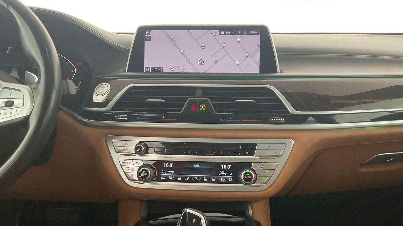 بي أم دبليو 730Li Pure Excellence | upto AED 20,000 Ramadan Discount | شامل الضمان | 0 ﺪﻔﻋﺓ ﺃﻮﻟﻯ