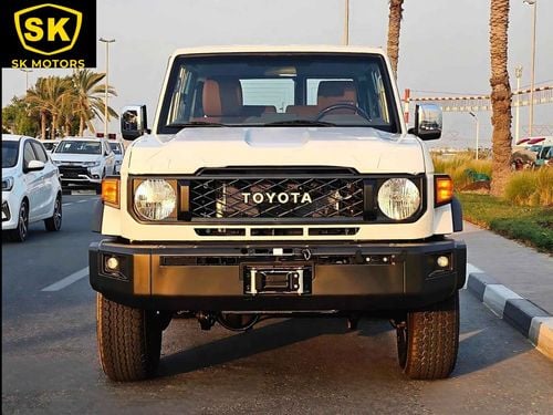 تويوتا لاند كروزر 70 LC71 / 3 DOOR / 4.0L PETROL / DIFF LOCK / WOOD STEERING / 4WD (CODE # 68064)