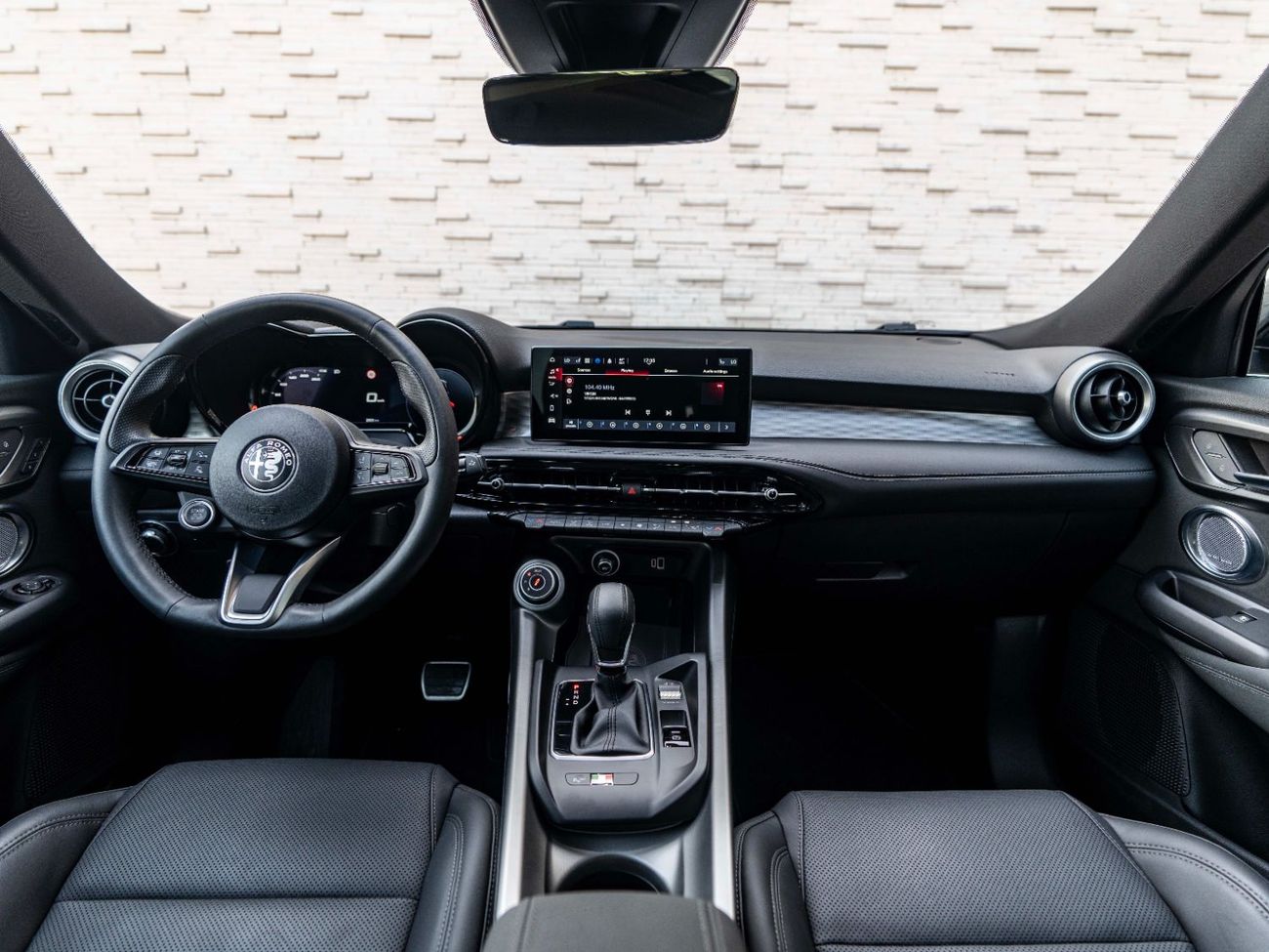 ألفا روميو تونالي Veloce