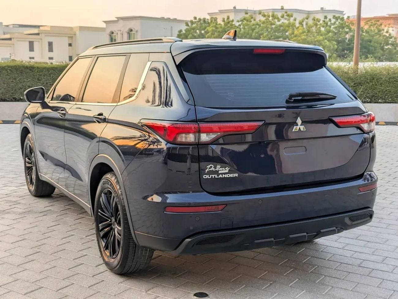 Mitsubishi Outlander PREMIUM 2024 GCC Specs Exterior and Interior Excellent Condition