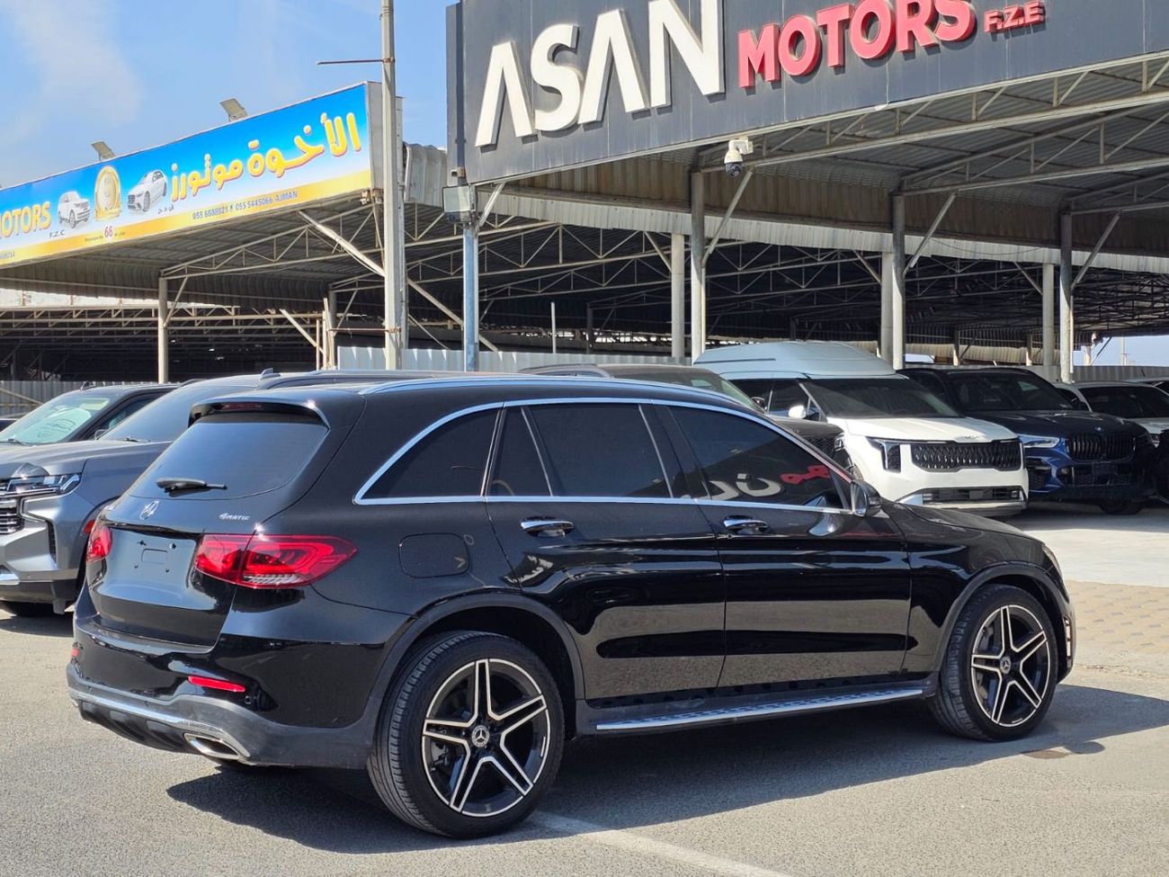 Mercedes-Benz GLC 300 Std 2.0L
