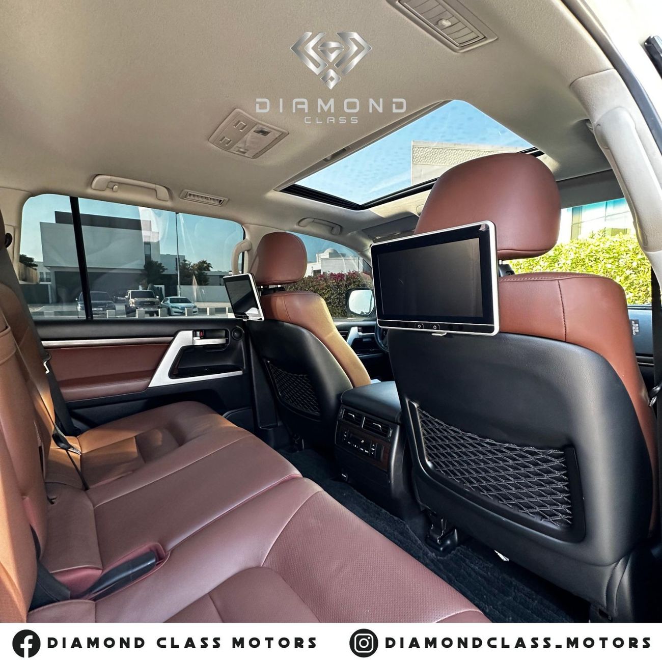 Toyota Land Cruiser Toyota Land Cruiser VXR Full option  GCC  Under Warranty  Full Service History