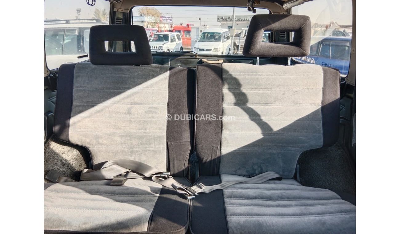 تويوتا لاند كروزر TOYOTA LAND CRUISER RIGHT HAND DRIVE(PM13982)