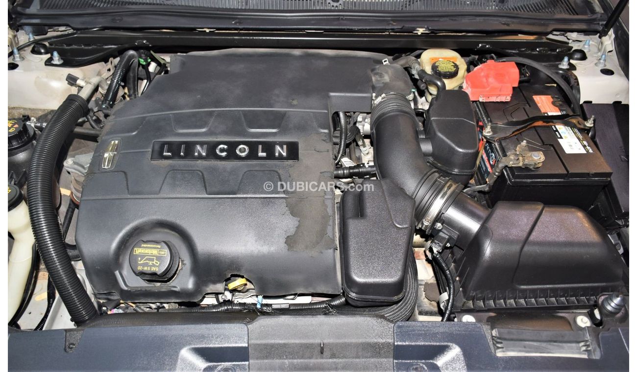 Lincoln MKS EXCELLENT DEAL for our Lincoln MKS 2013 Model!! in Silver Color! GCC Specs