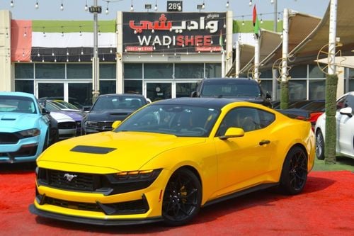 Ford Mustang EcoBoost 2.3L Coupe A/T BEAUTIFUL YELLOW MUSTANG