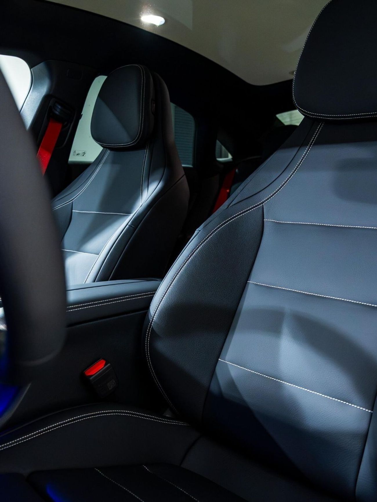 مرسيدس بنز سي إل إيه إي في 300 إل Extended Range Intelligent Driving Edition