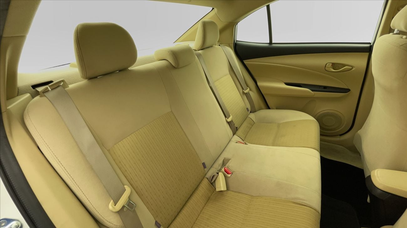 تويوتا يارس SE 1.5 | بدون دفعة مقدمة | اختبار القيادة في المنزل