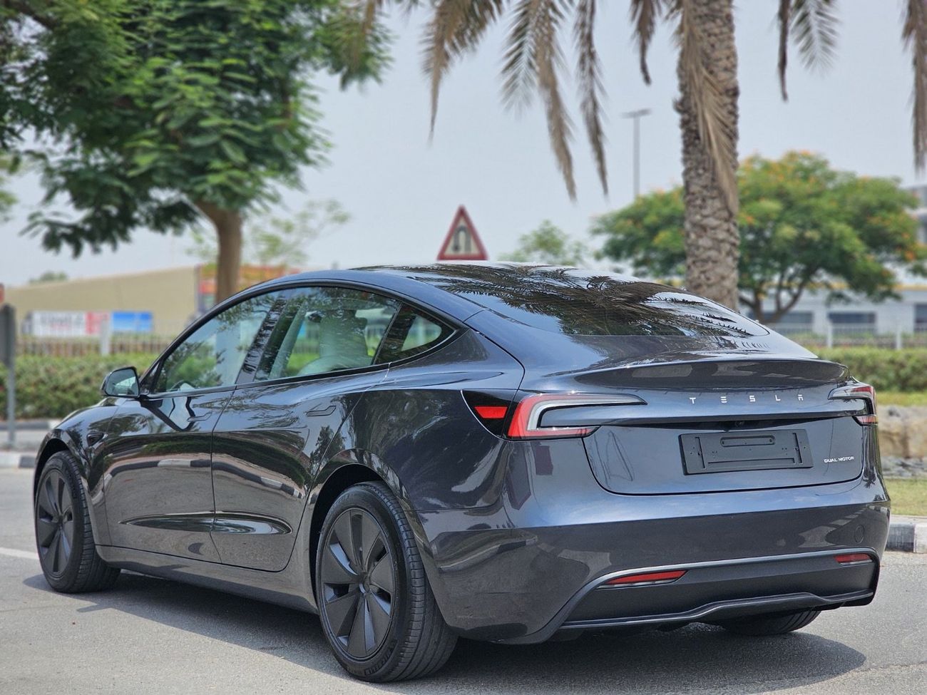 Tesla Model 3 Long Range (AWD)