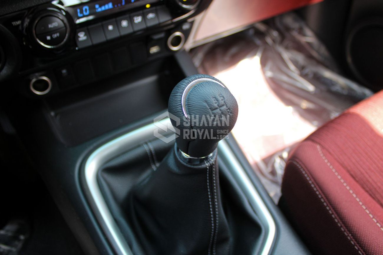 Toyota Hilux LHD 2.7L PETROL GLXS-G 4WD MT DC 2025MY