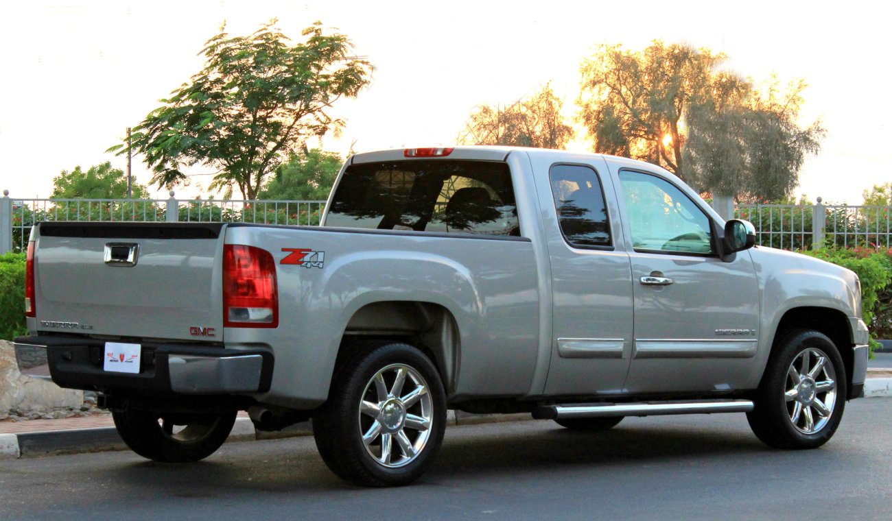 GMC Sierra SLE - EXCELLENT CONDITION