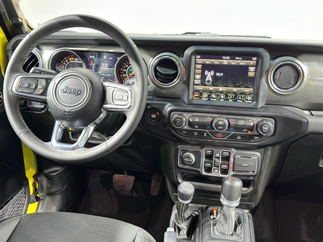 Jeep Wrangler Unlimited Sahara edition