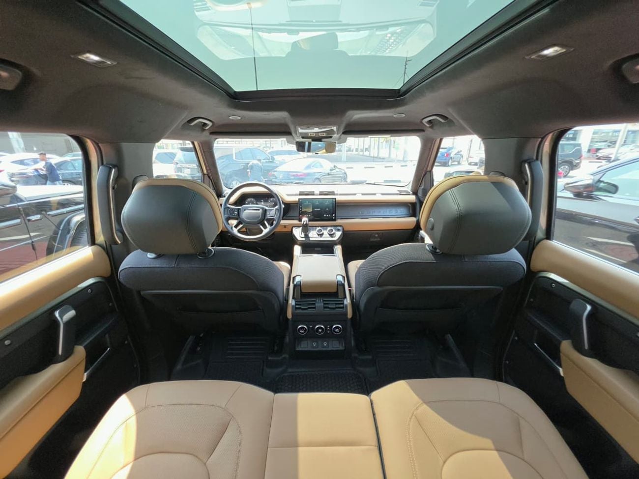 Land Rover Defender P400 90 X-Dynamic HSE 3.0L (5 Seater) X Dynamic HSE Under Warranty 2025 5 Seater