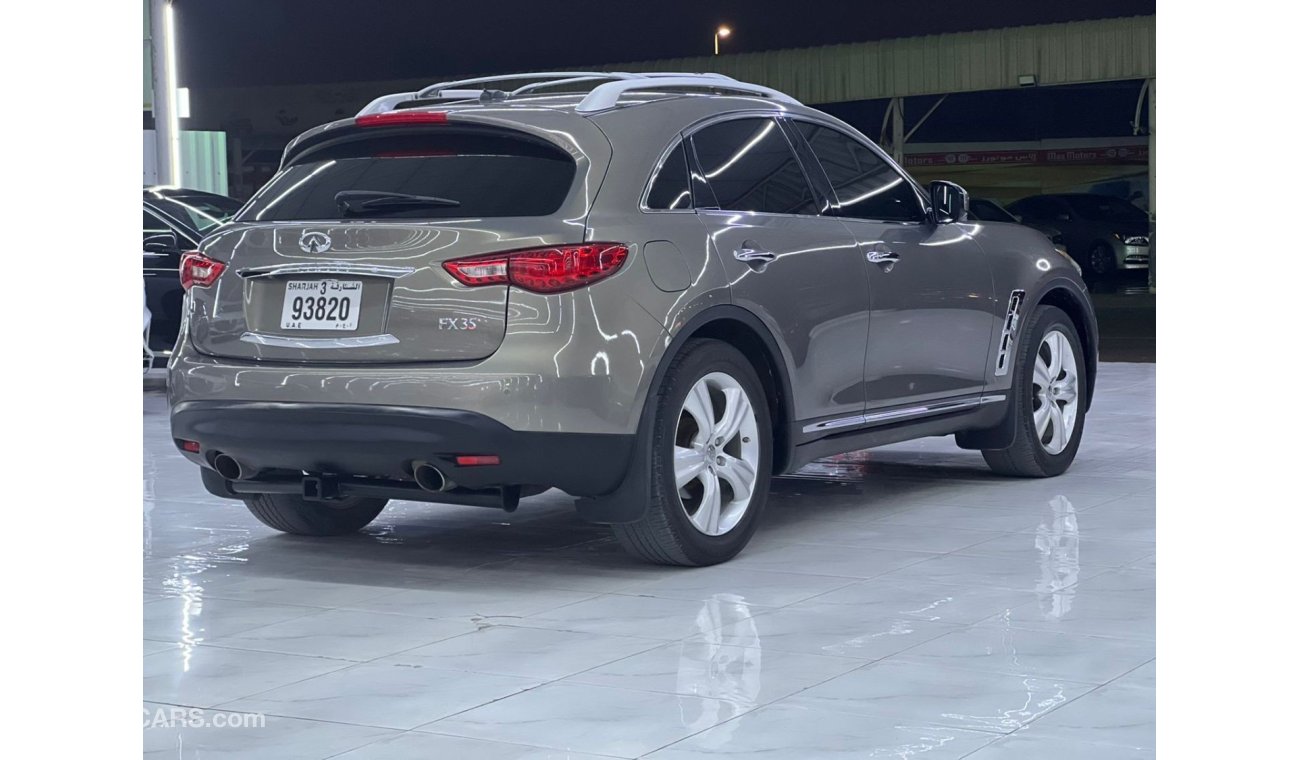 Infiniti FX35