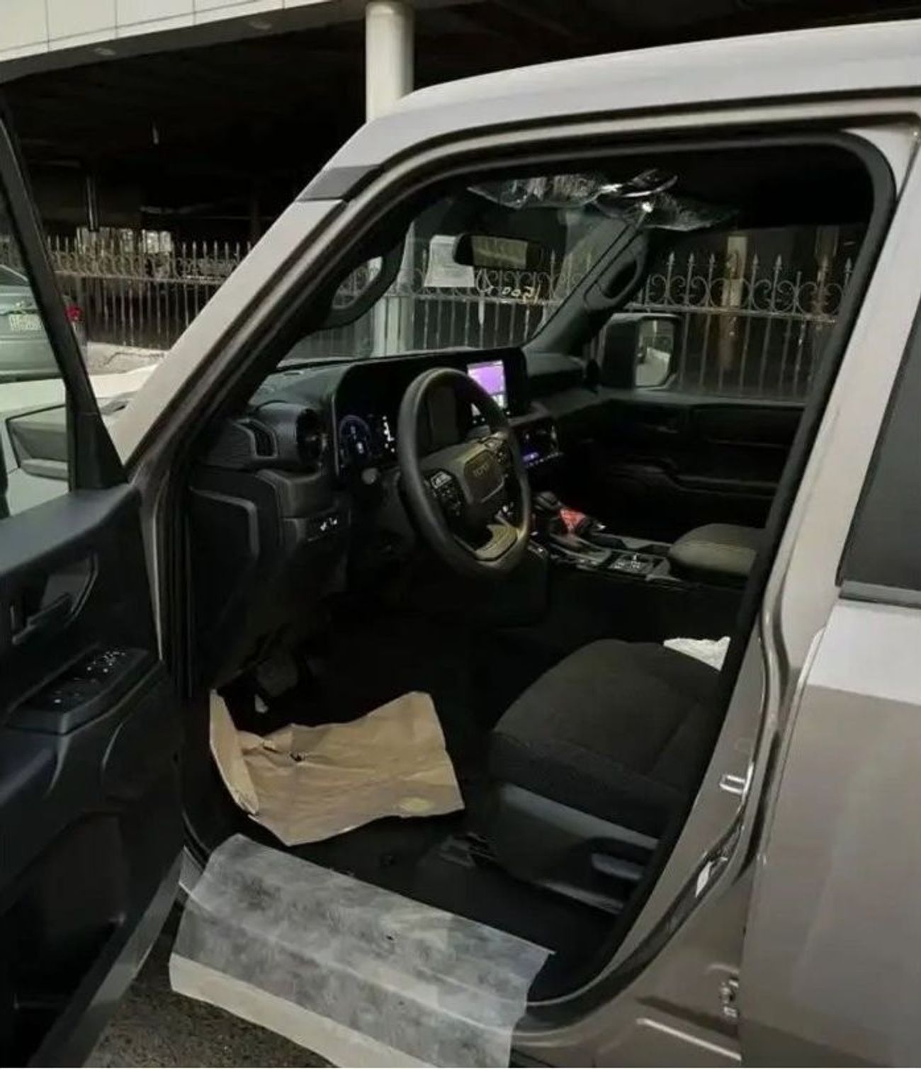 Toyota Prado 2.4L PETROL 2024 GCC