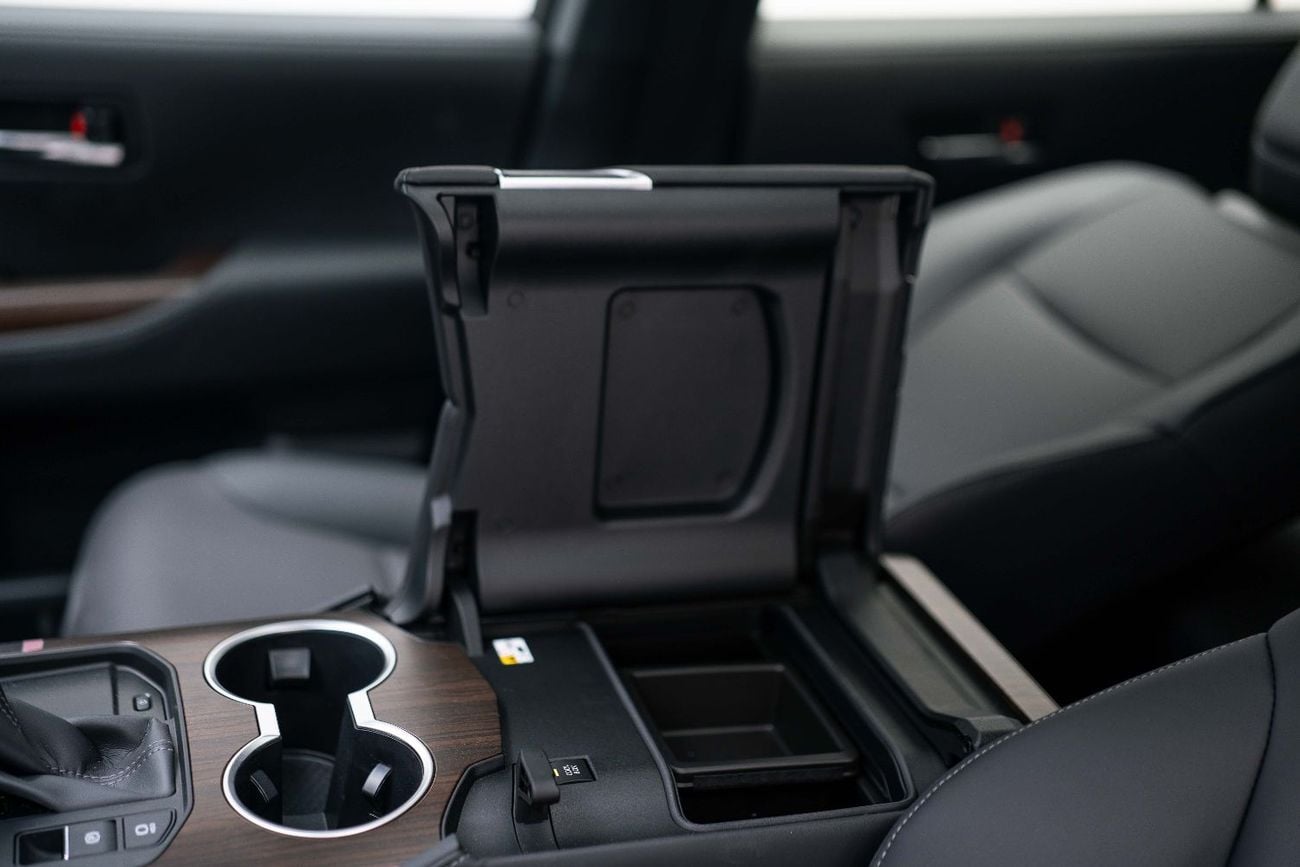 Toyota Land Cruiser GXR MID 4.0L - Platinum White Inside Black | Export Only