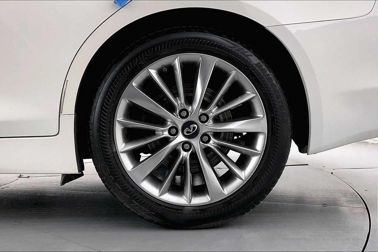 Infiniti Q50 Premium / Luxe| 1 year free warranty | Exclusive Eid offer