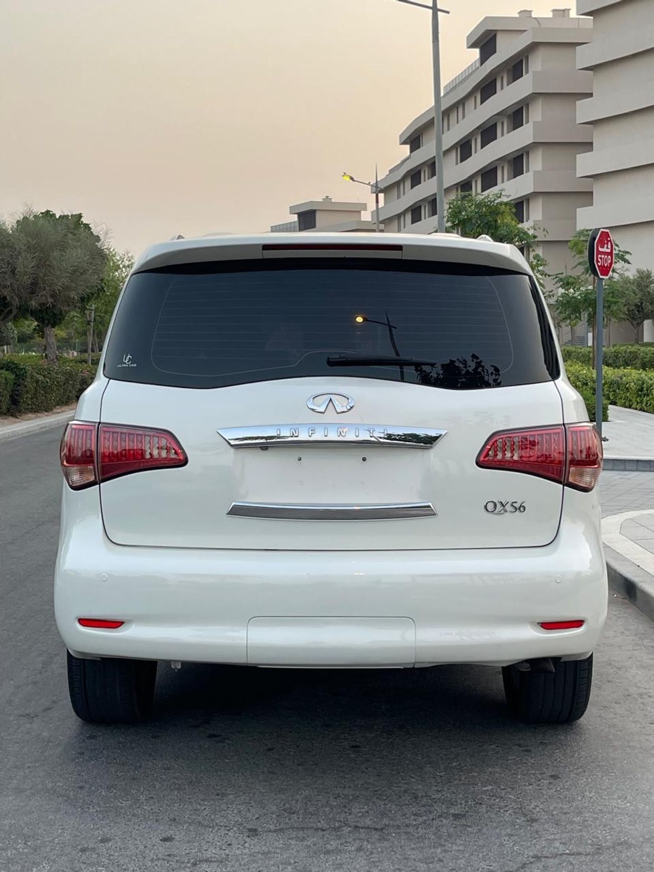 Infiniti QX56 LUXURY