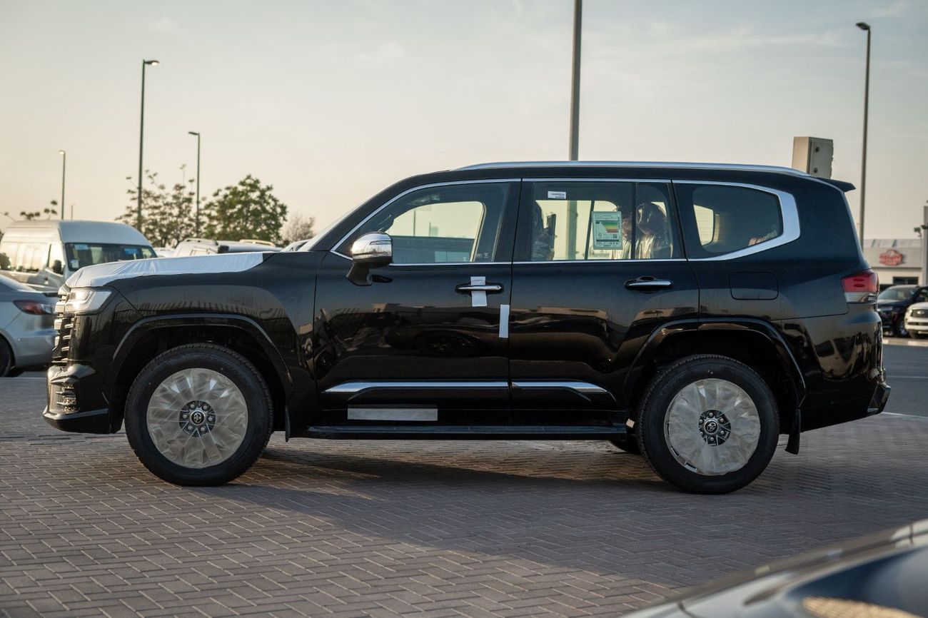 تويوتا لاند كروزر 3.3L DIESEL VXR FULL OPTION WITH RADAR