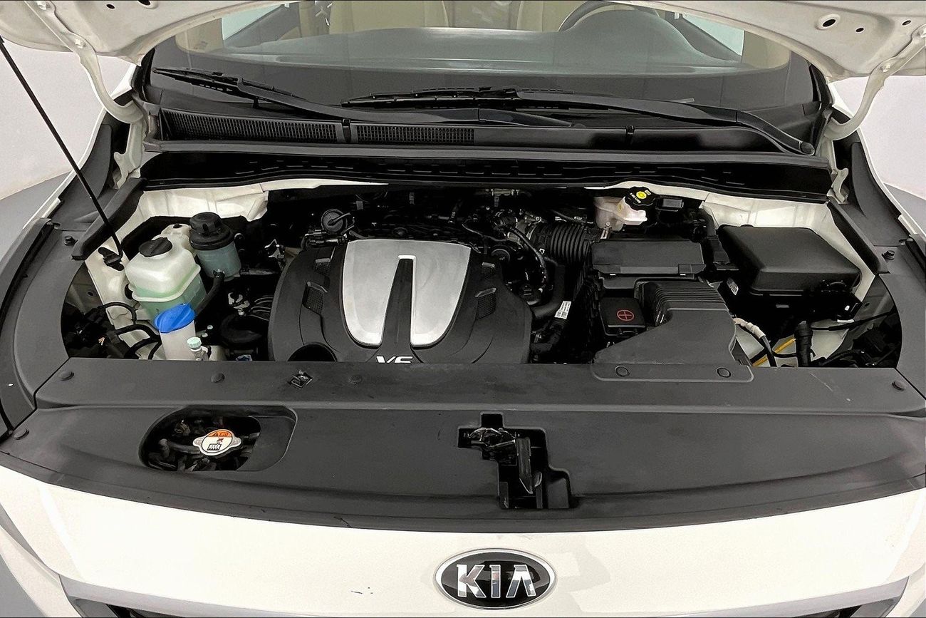 كيا كارنيفال LX