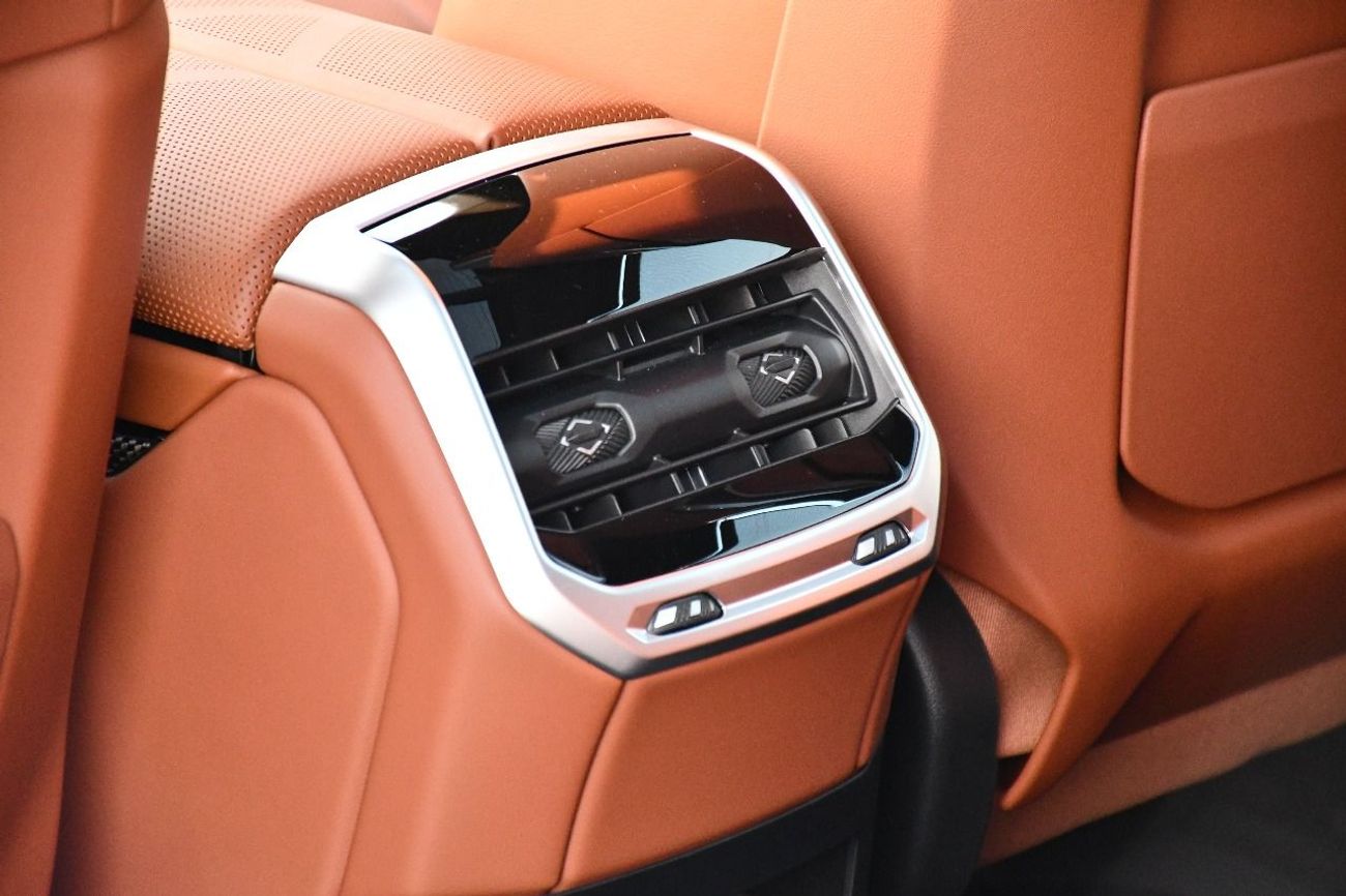 بي أم دبليو 735i BMW 735I  M KIT 2026  GCC