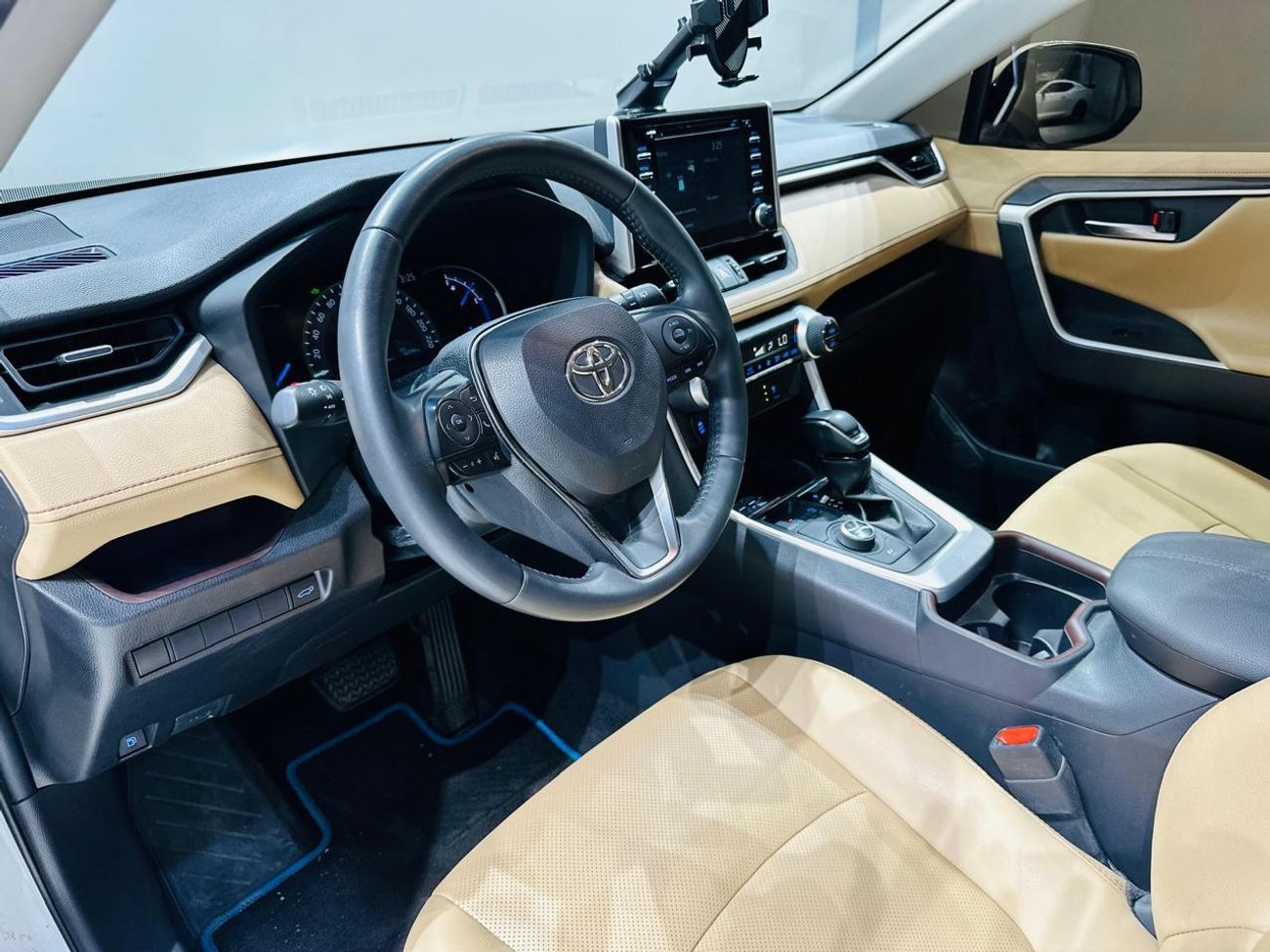 تويوتا راف ٤ 2.5L VXR Hybrid