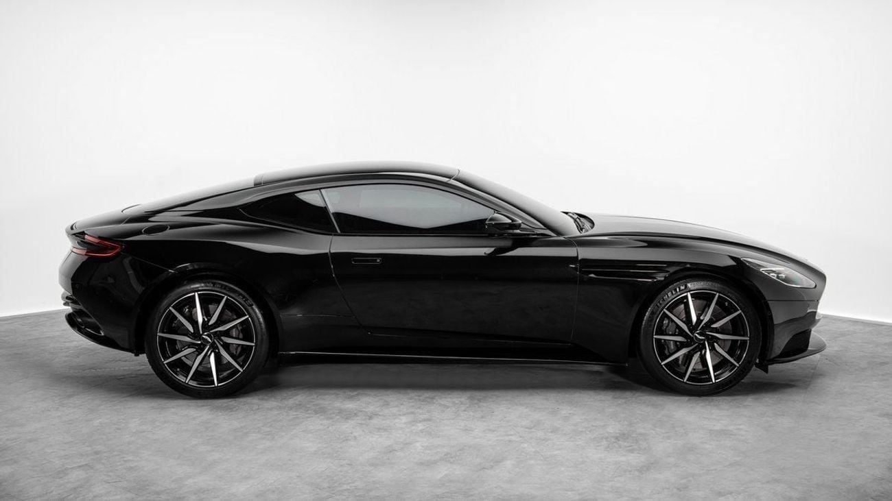 Aston Martin DB11 VOLANTE V8 - 2020 - GCC Specs