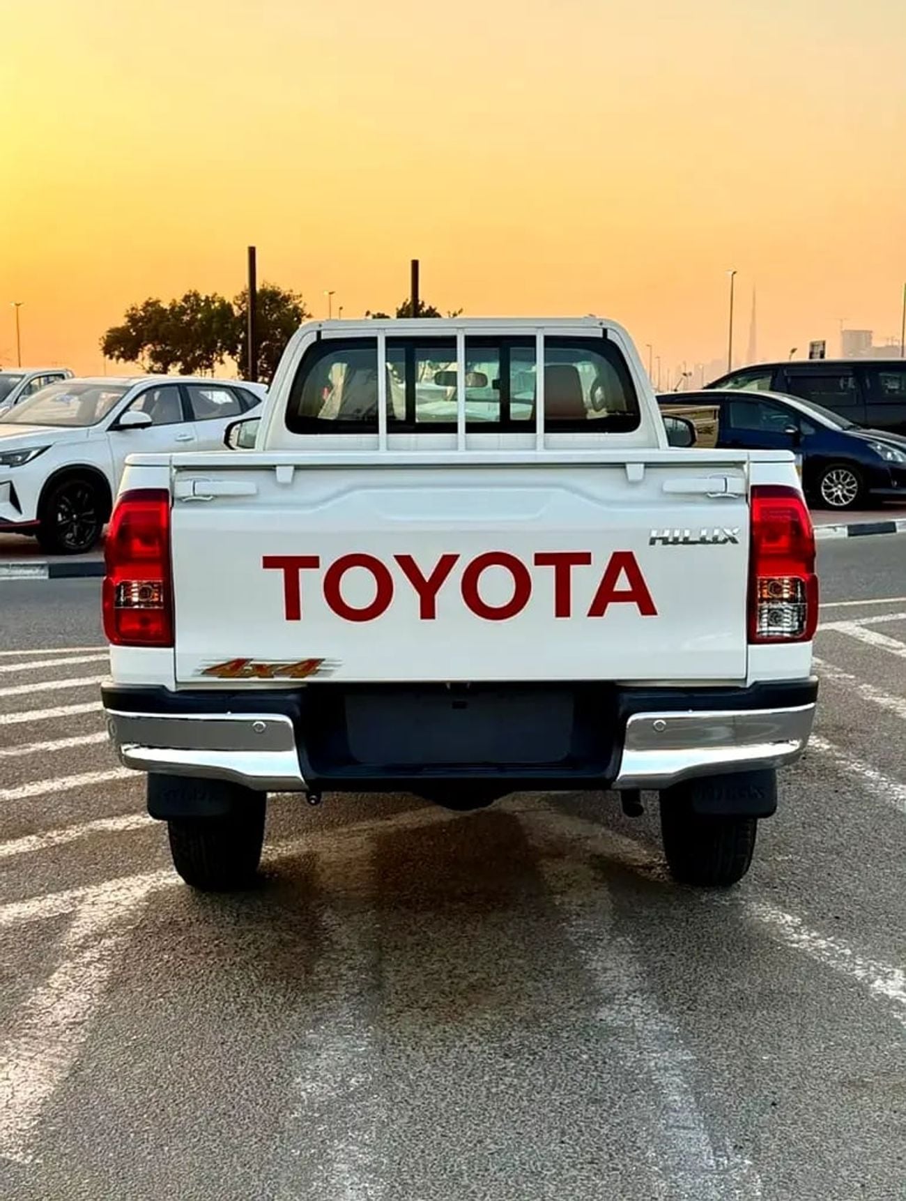 Toyota Hilux GL 2.7L PETROL GCC Specs