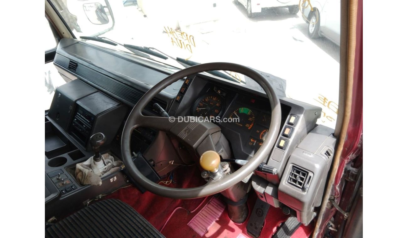 Mitsubishi Fuso Canter MITSUBISHI GREAT TRUCK RIGHT HAND DRIVE (PM1482)