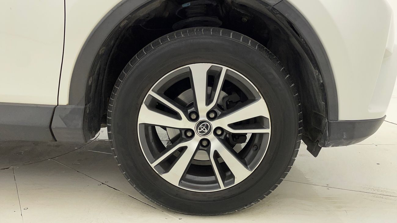 تويوتا راف ٤ EX 2.5 | بدون دفعة مقدمة | اختبار القيادة في المنزل