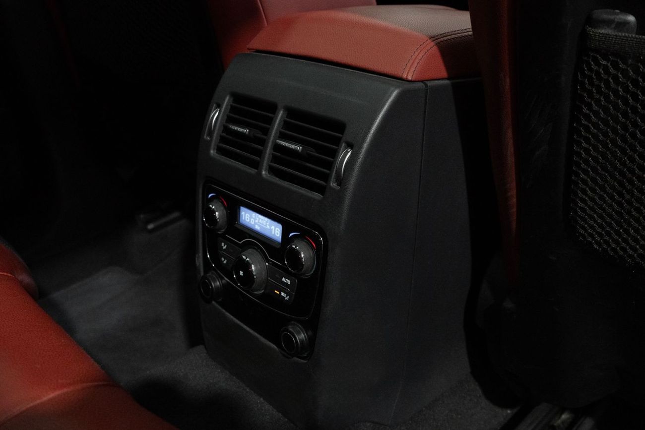 جاكوار F بيس 2018 Jaguar F Pace S / Full-Service History